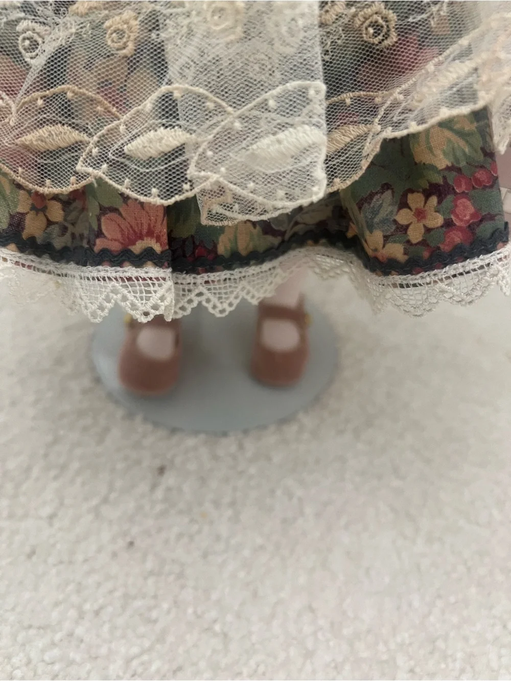 Vintage Collectible Porcelain Doll Madame Alexander “Susie” “Let’s Play Dolls”